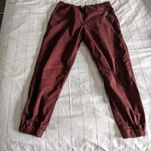 DUER Joggers in Burgundy colour, size Large